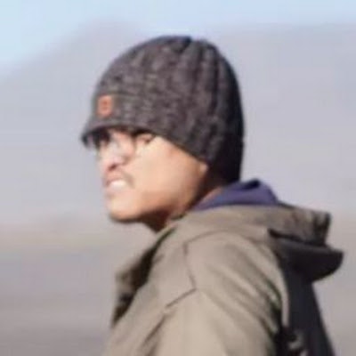 ProductHunt profile picture for @wee