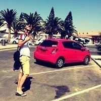 Женя Леонов