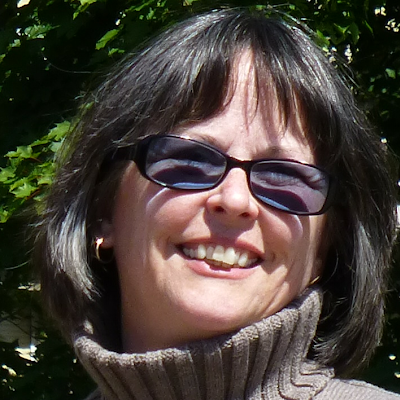 Lynne Hand