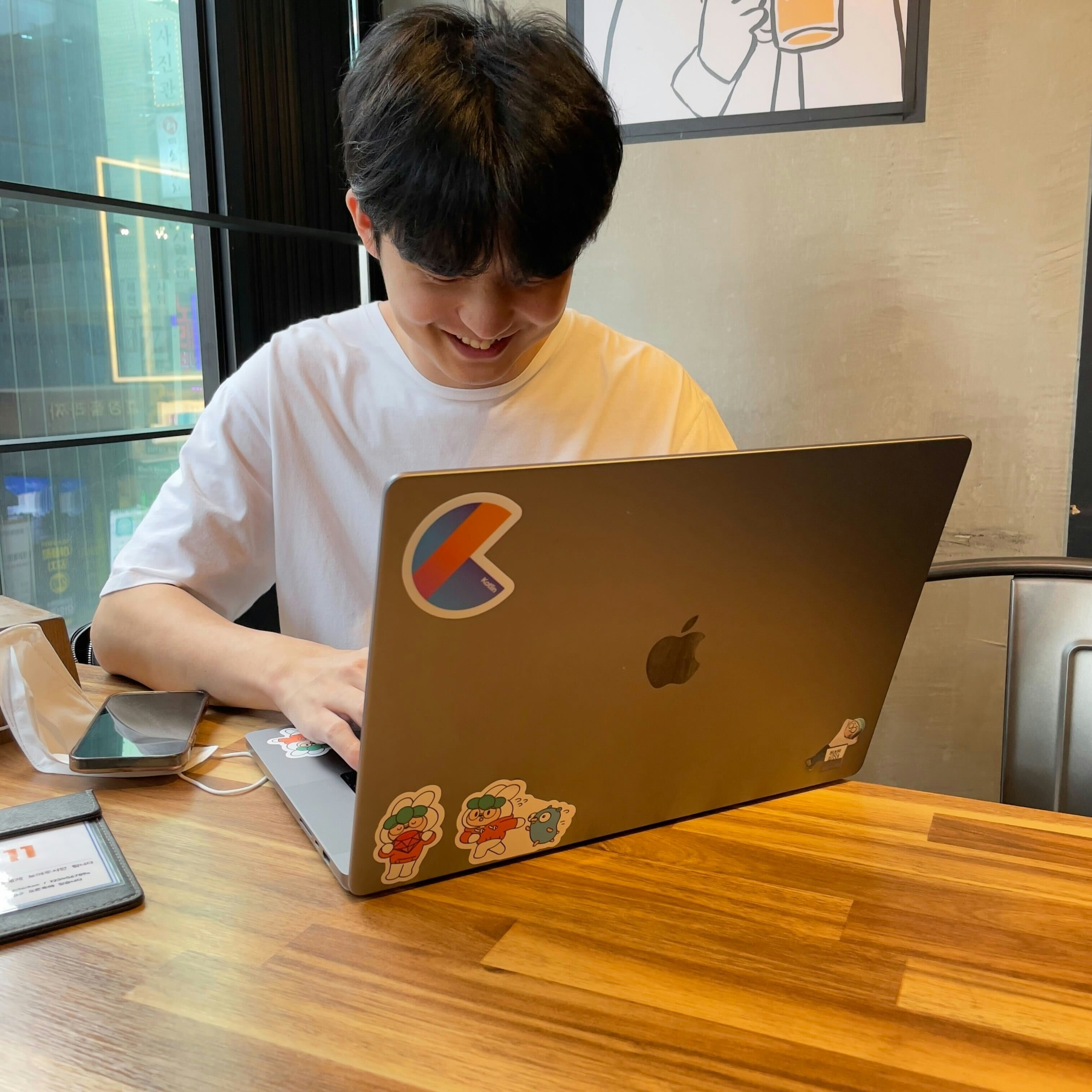 ProductHunt profile picture for @roach