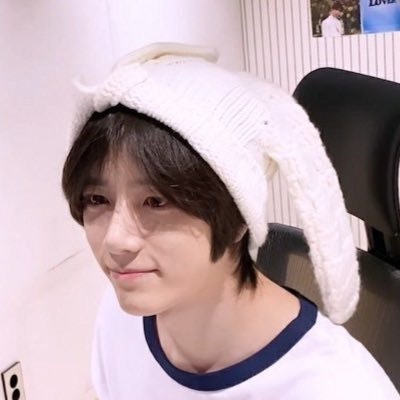 𝘣𝘶𝘯𝘯𝘺 𝘣𝘦𝘢𝘳 💙💜