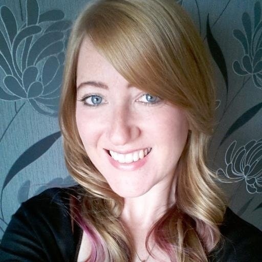 ⭐ Laura Hampton ⭐