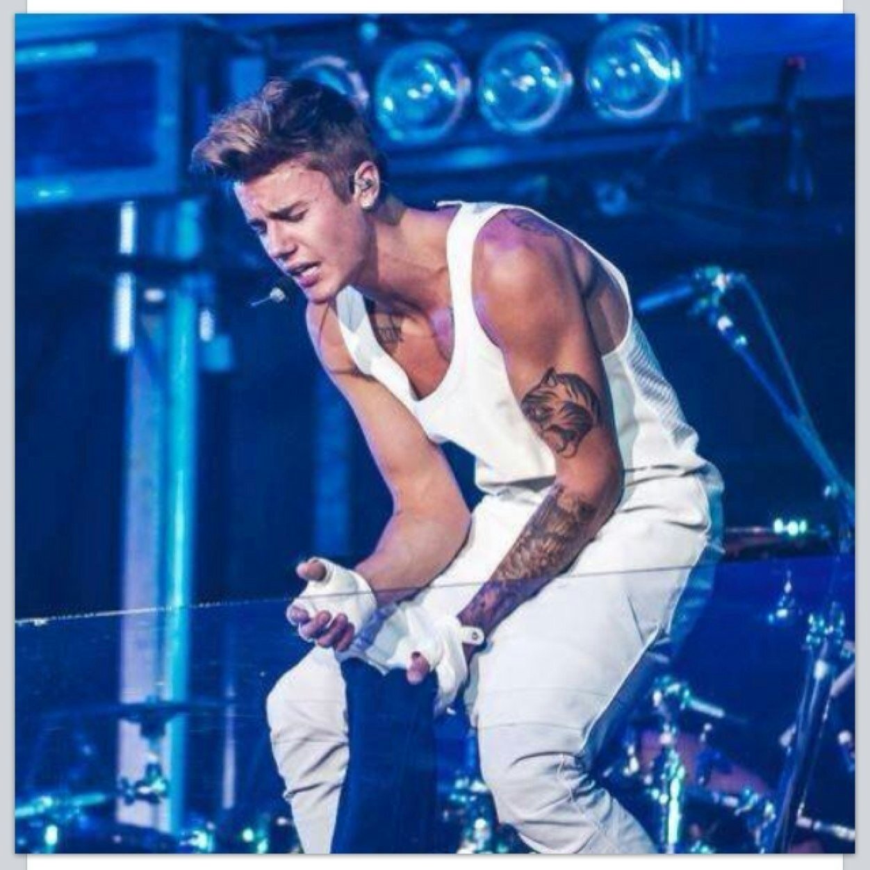 FOLLOWMEJUSTINPLEASE