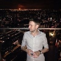 максим михайлов