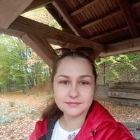 Юля Пахомова