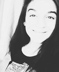 Джули Иванова