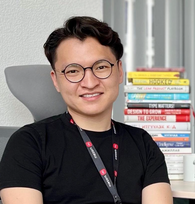 Tumurkhuyag Enkhnasan (Tom)