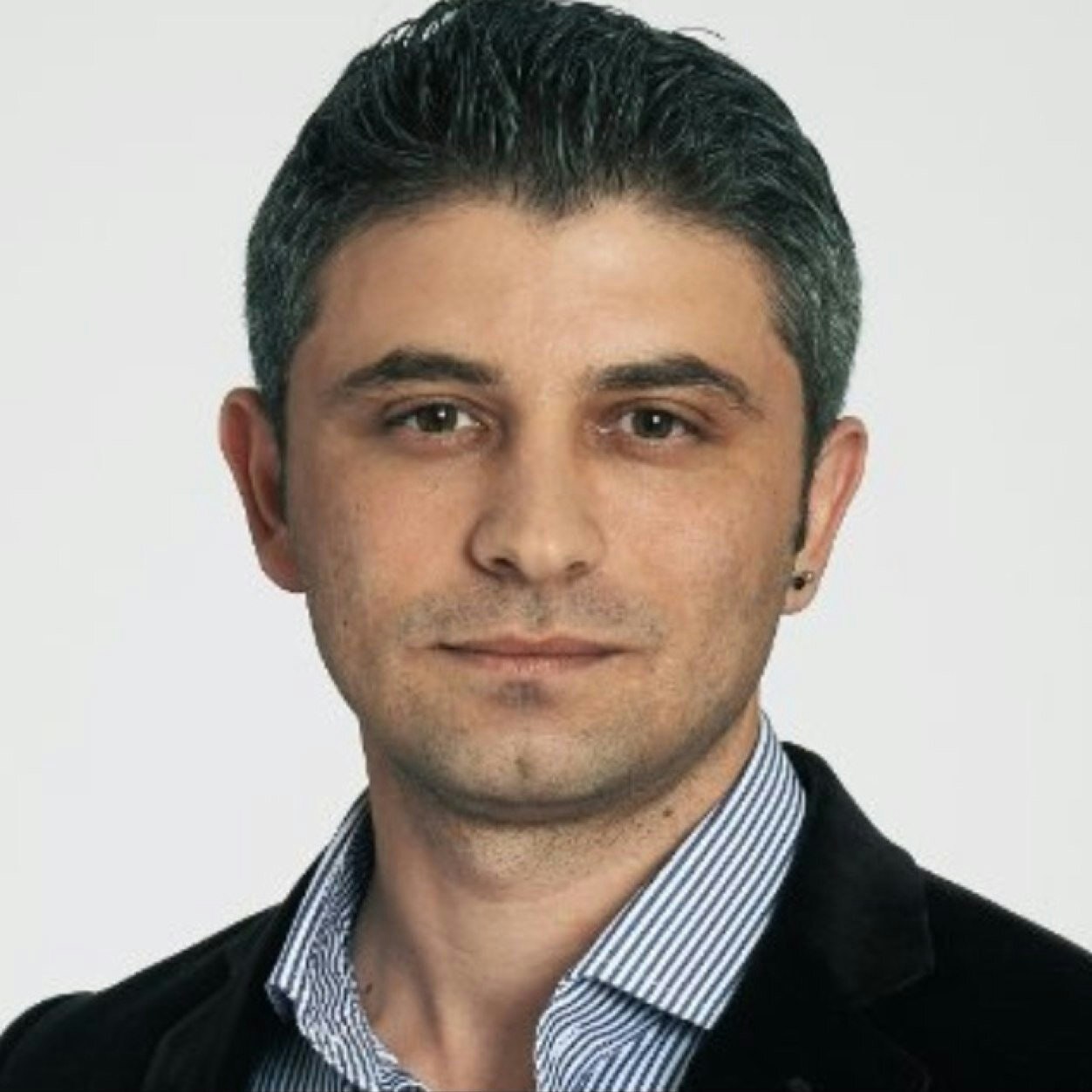 Enis Şentürk