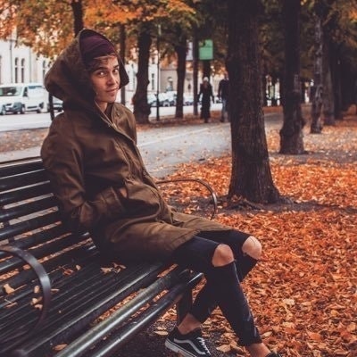 єммα •SuggLeeWhite•