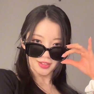 Caylée ✱ 𝐒𝐇𝐄𝐄𝐒𝐇 ✱