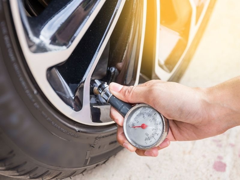 áp suất lốp ô tô