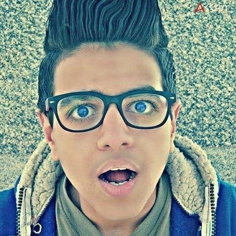 Ầňầ Ẑőź ĂŁṁỡz