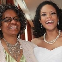 Elaine De León Jones