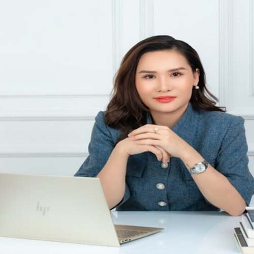 Tác giả Huyền Linh