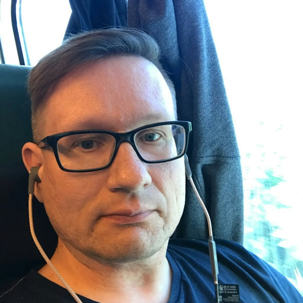 Original?auto=format&fit=crop&crop=faces&w=40&h=40