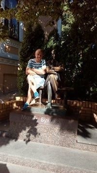 Виталий Кухарский