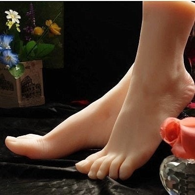 Footfetishtoy