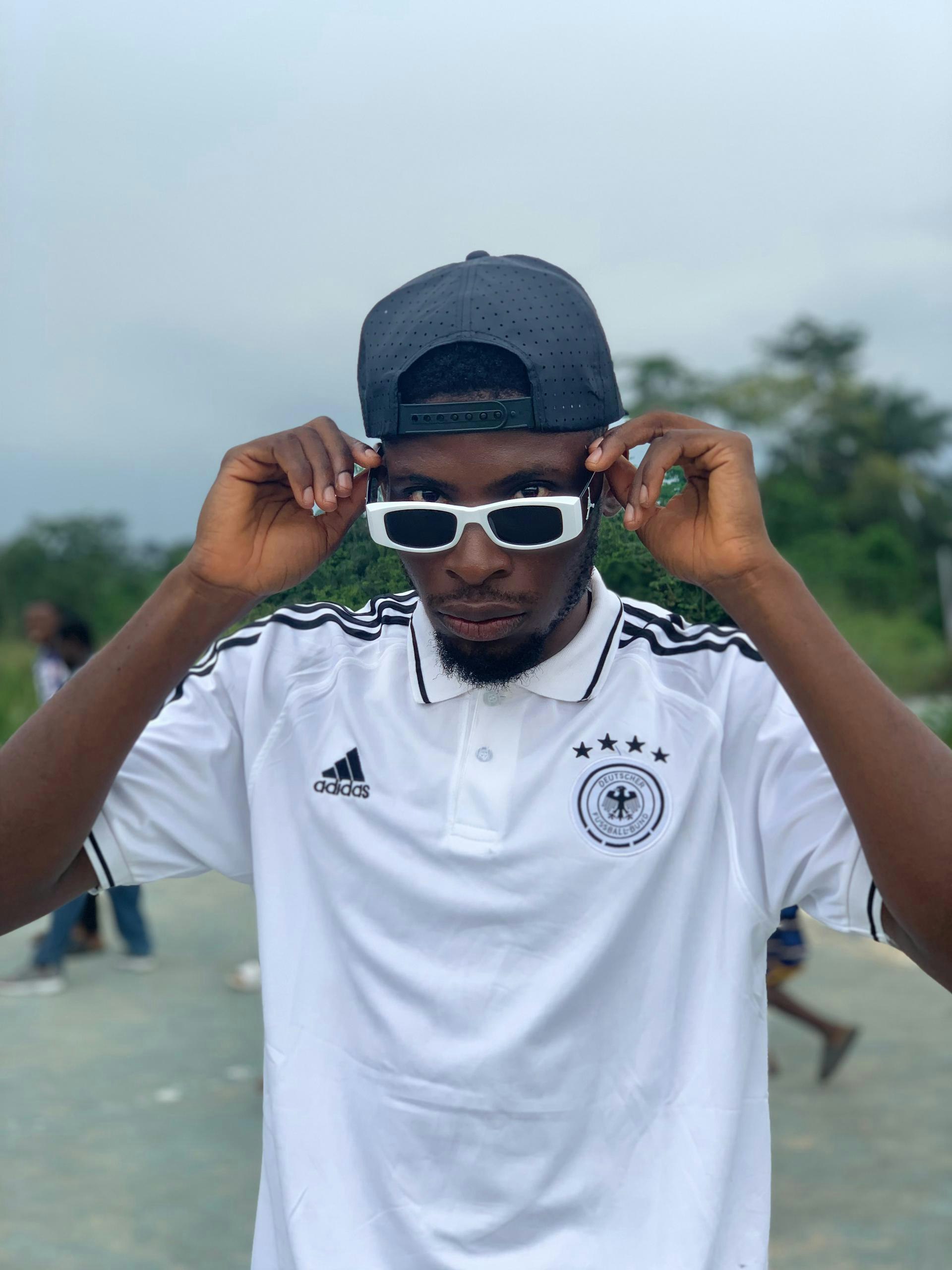 Alisa Charles (Paul Mario)