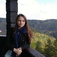 Анна Ледникова