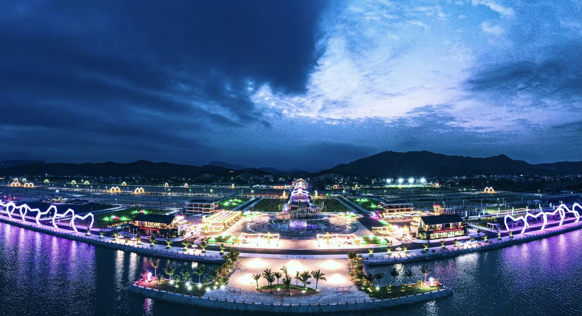 Phương Đông Vân Đồn