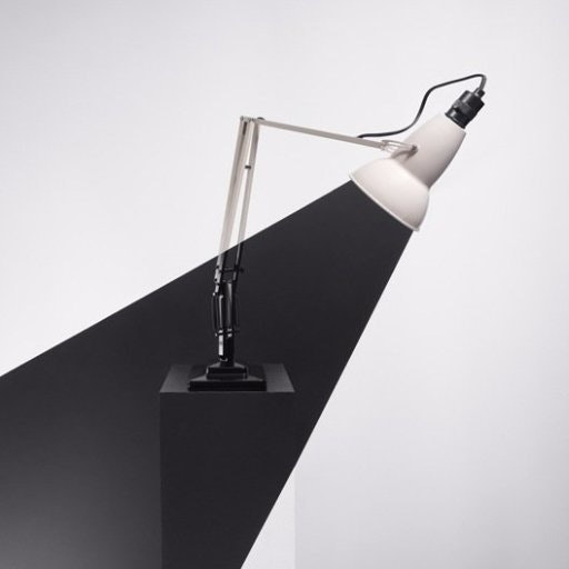 𝓟𝓞𝓖𝓡𝓞𝓜𝓘𝓢𝓣