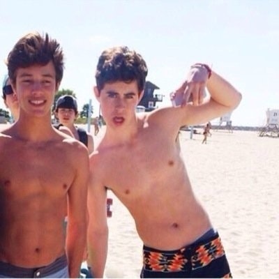 ☀️I'LL HUG YOU JUS☀️