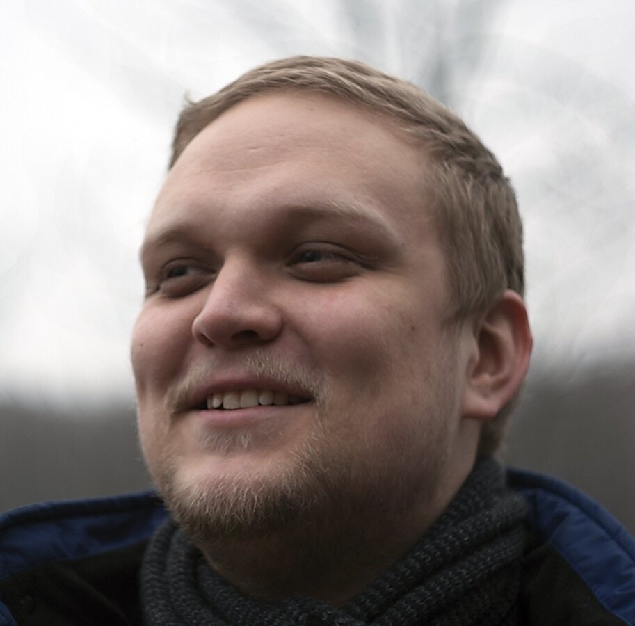 Александр Холев