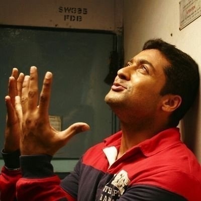 •• மழையின் காதலன் ••