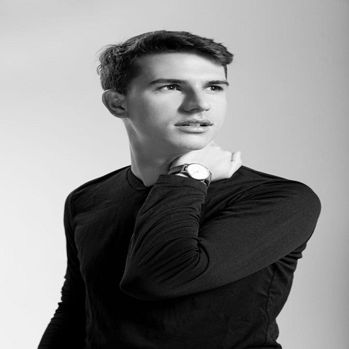 Tác Giả Hồng Vân