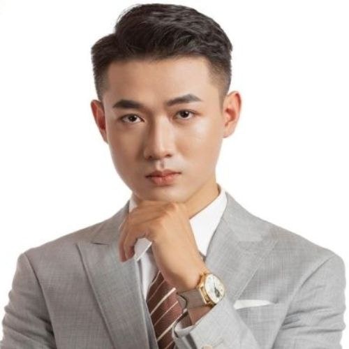 CEO Vũ Tướng Cờ