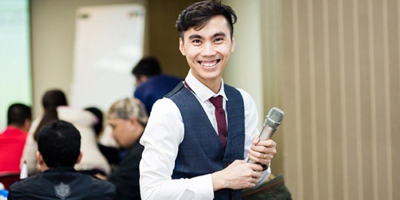 CEO Bùi Tiến Dũng 