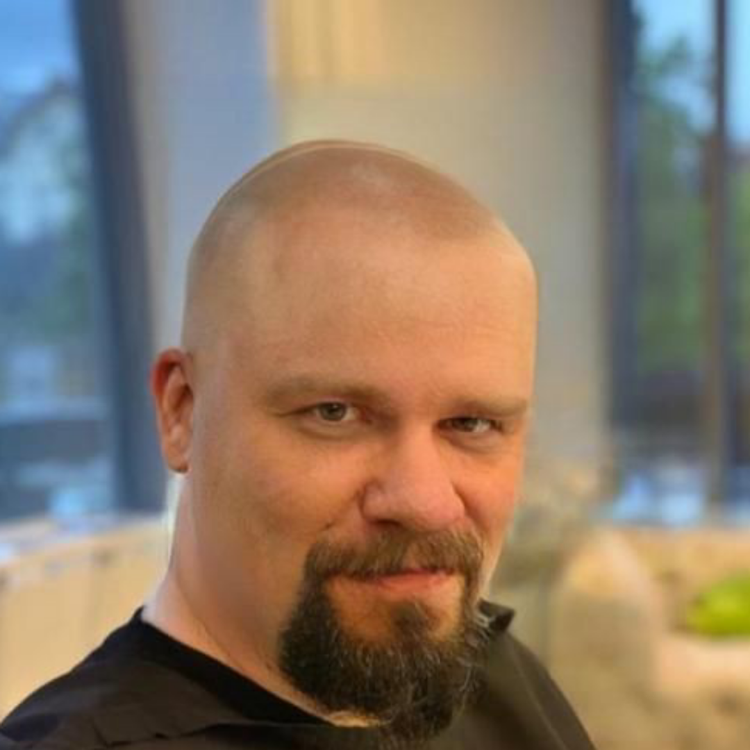 Дмитрий Белов