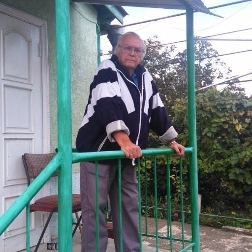 Тарасенко    Сергей