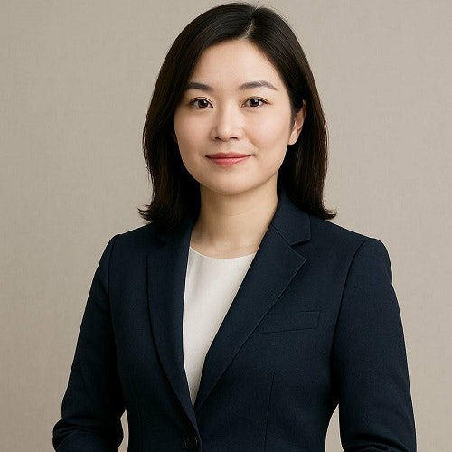 CEO Trang Tegan