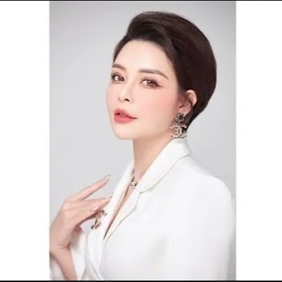 Tác Giả Anna Phan