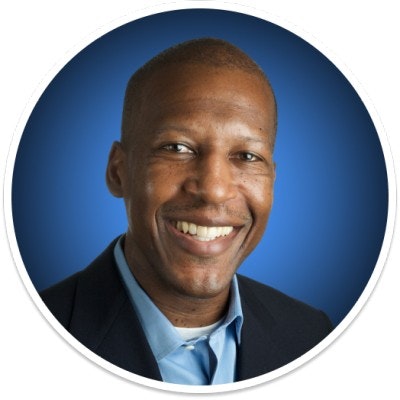 Robert Moment - PMF Consultant and SaaS 