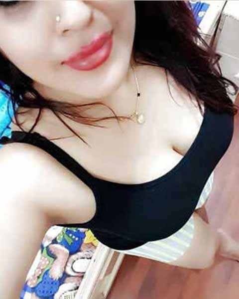 Zoya Khan