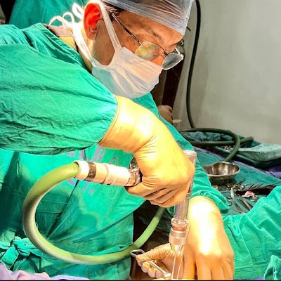 Dr Abhay Manchanda