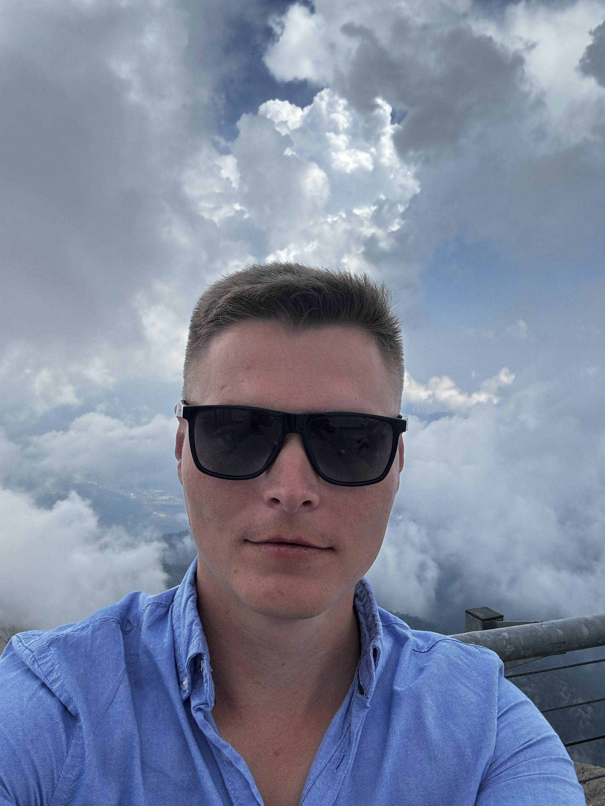 Александр В