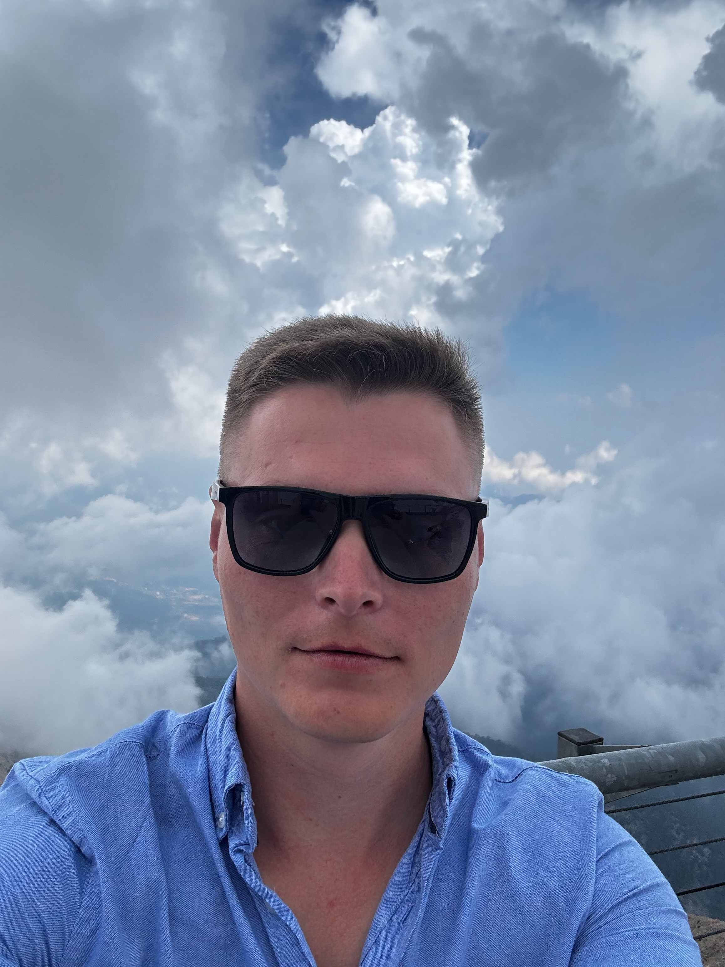 Александр В