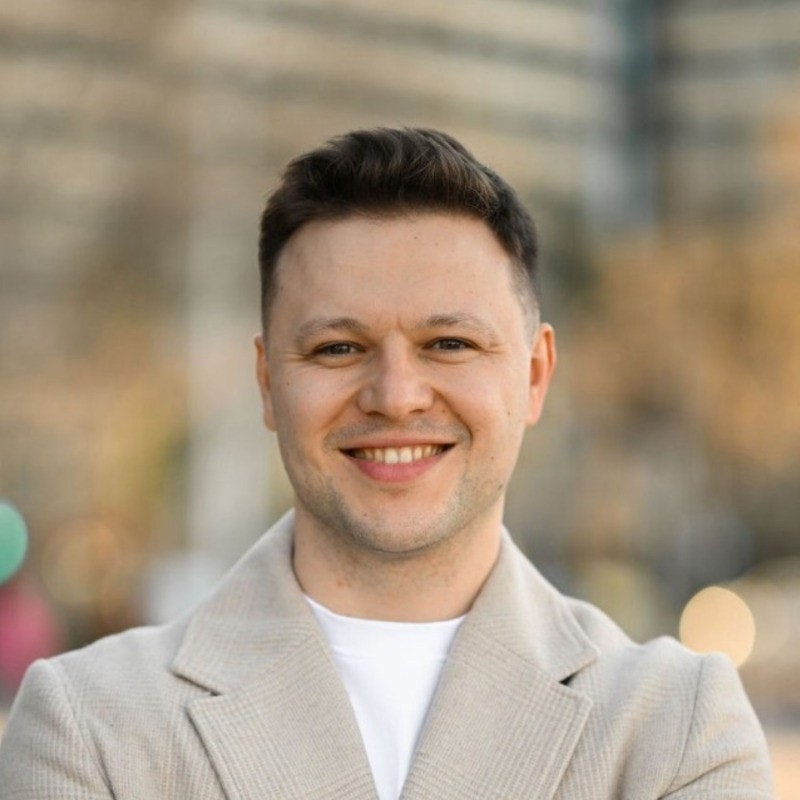 Alex Antoniuk 