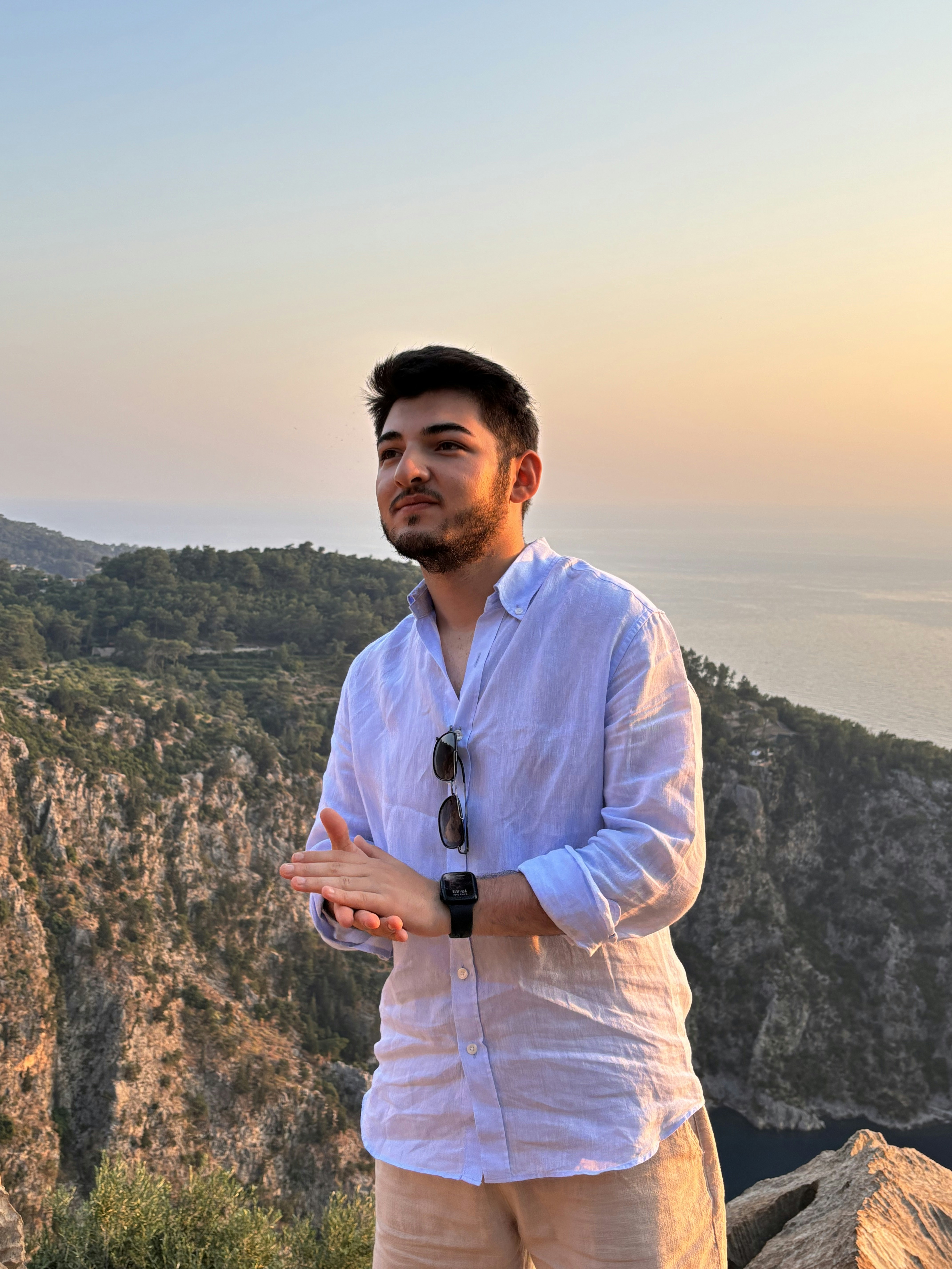 Emre AKDAŞ