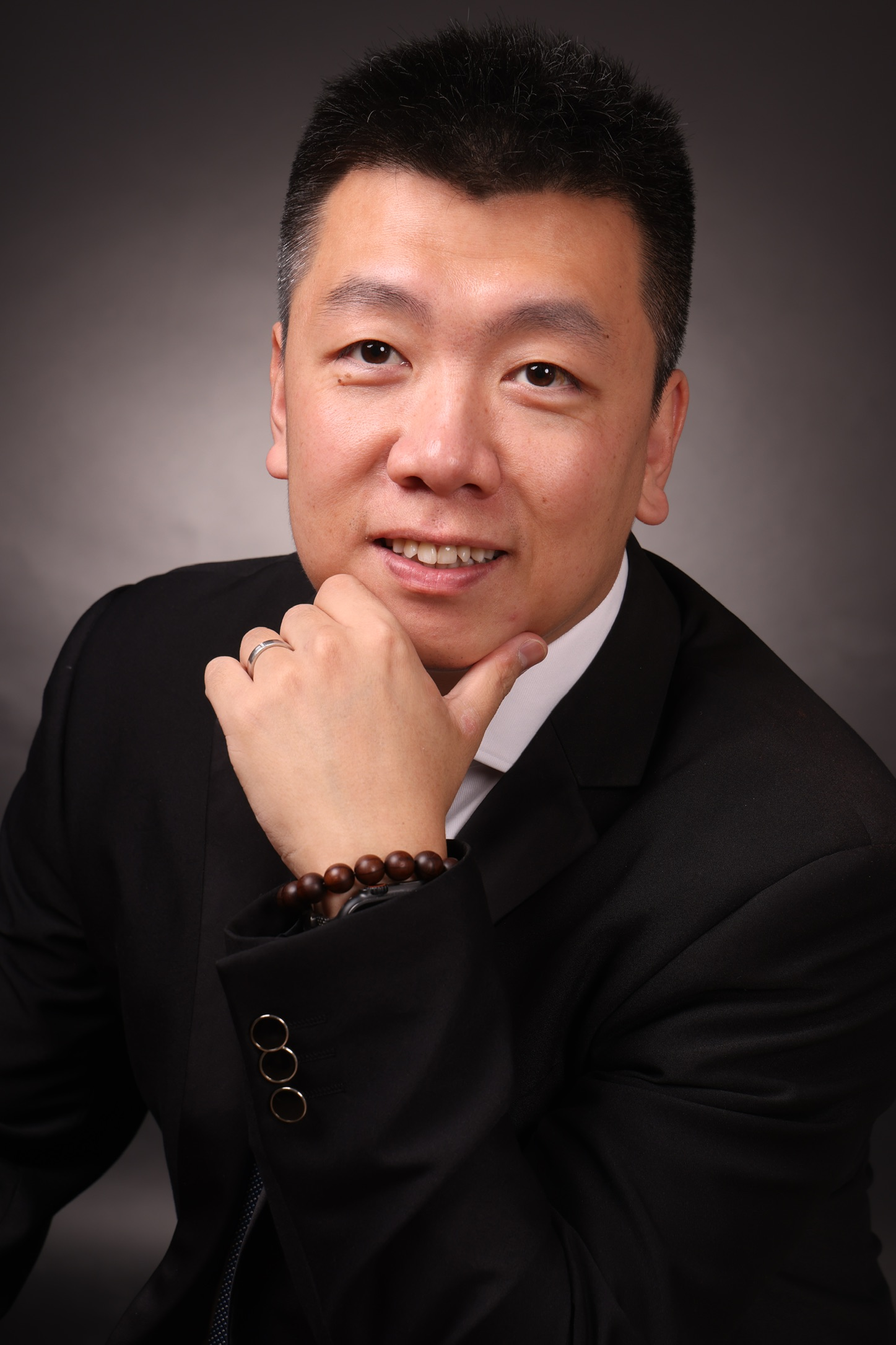 Zewei Han