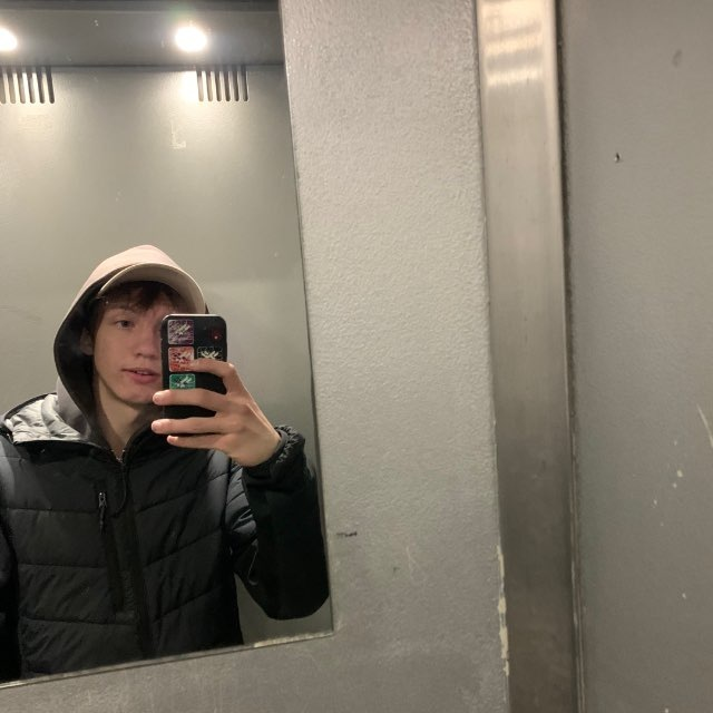 Артем Потапов