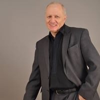 Игорь Новиков